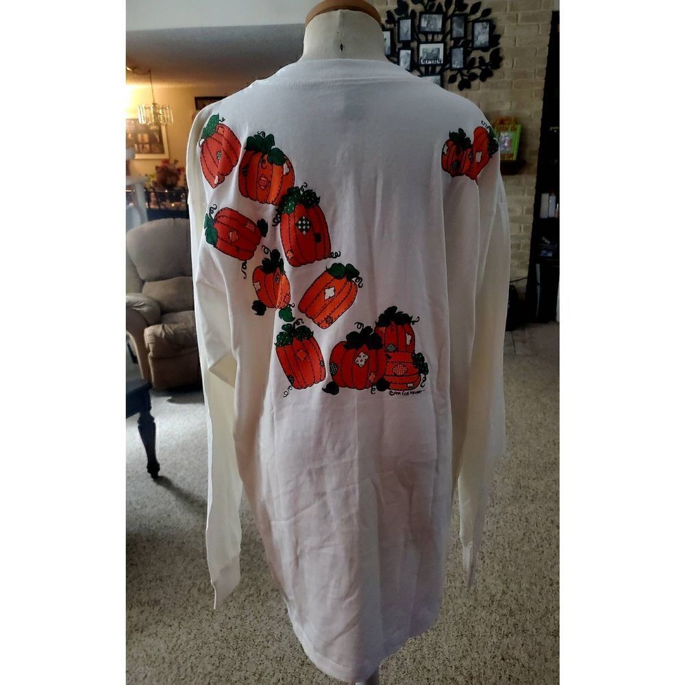 NWOT ALERE VINTAGE SCREEN PRINTED PUMPKIN TSHIRT
